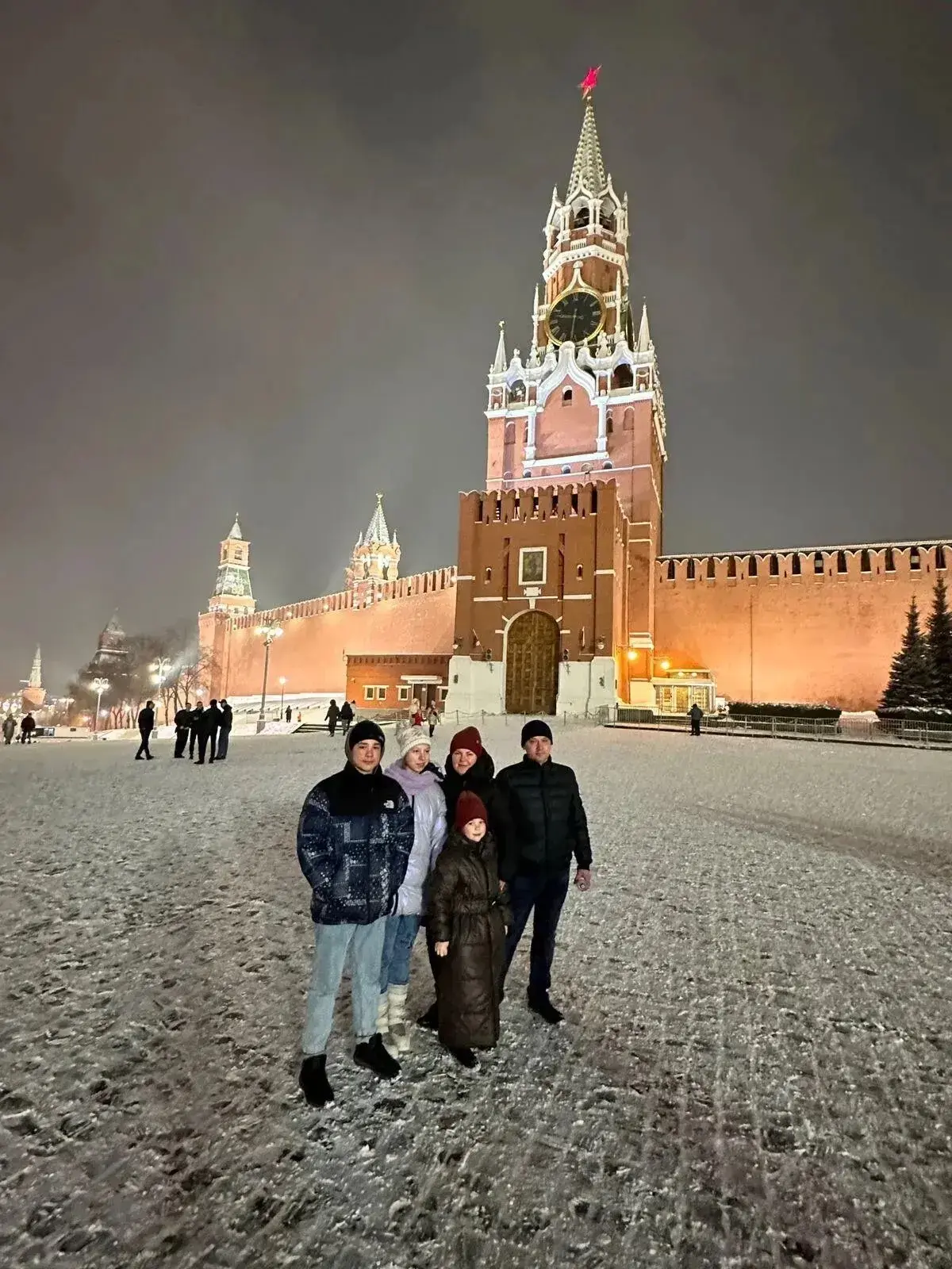 Всем привет. Меня зовут София Климентьева. Мои самые яркие воспоминания о детстве связа...
