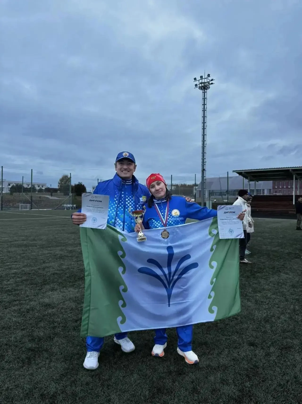 Гафурийский флаг на пьедестале почёта Всероссийских спортивных игр в Нижегородской обла...