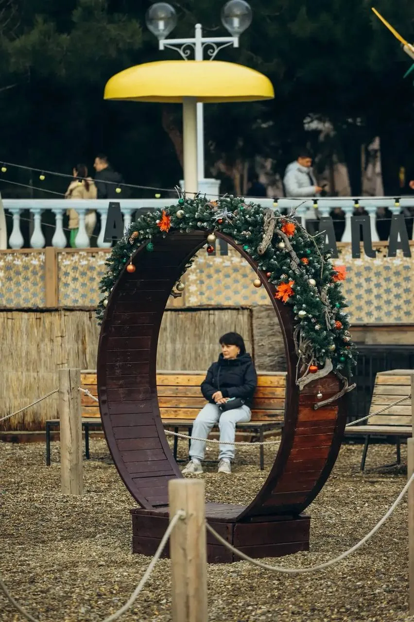 🎄 В Геленджике украсят 18 пляжей к Новому году.