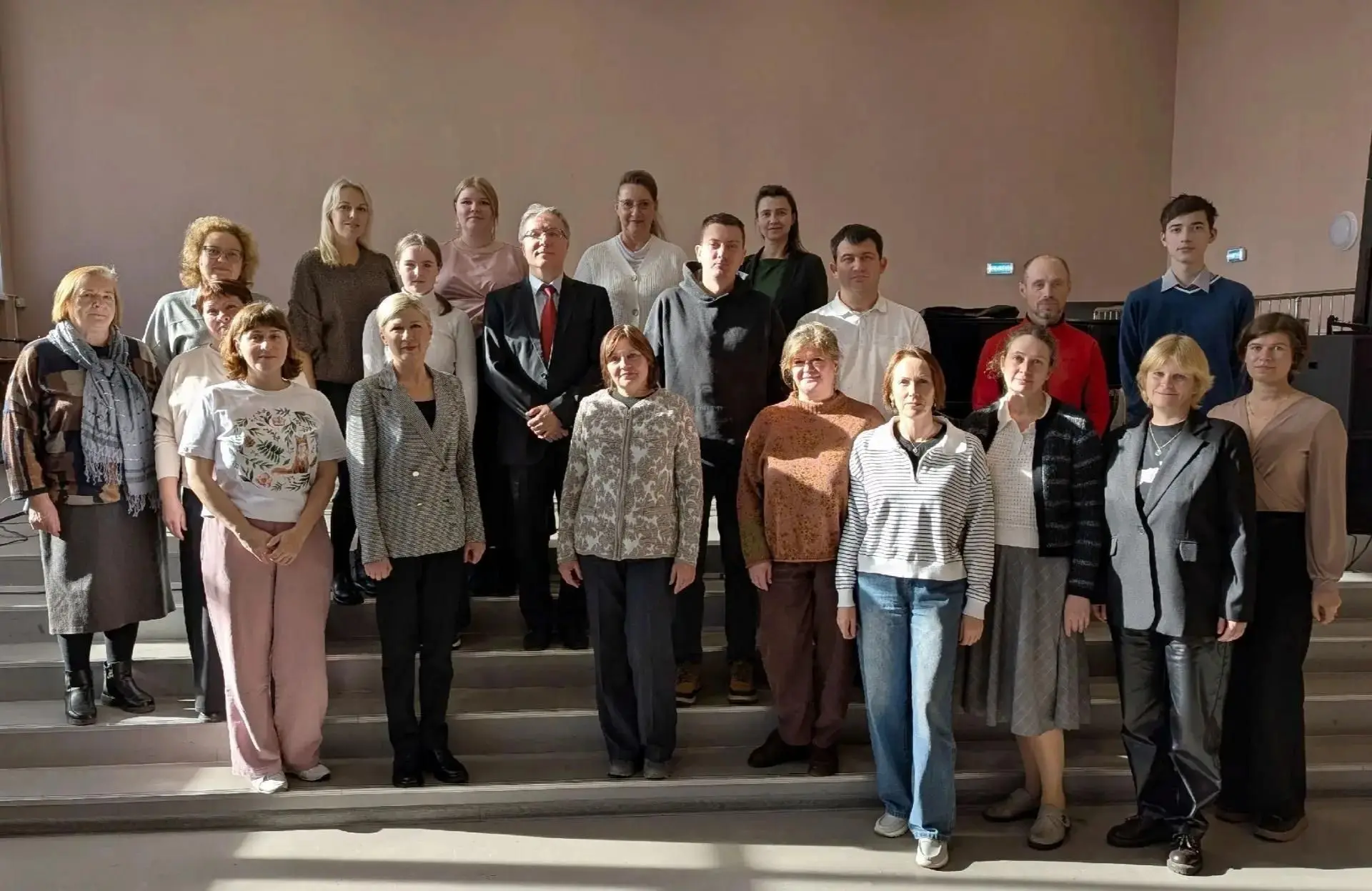 Преподаватели нашей школы в рамках проекта «Инклюзивный Дом искусства» посетили мастер-...