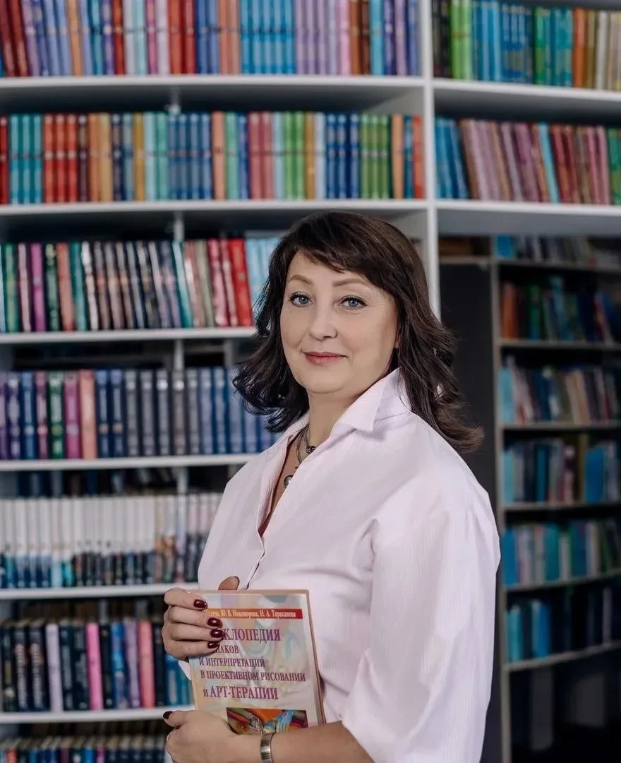 📚 Представитель Тюменской области вышла в финал конкурса «Библиотекарь года — 2026»