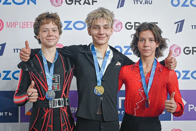 🏆 Поздравляем Ильяса Халиуллина с 🥈 на Всероссийских соревнованиях «Рапсодия льда» в ...