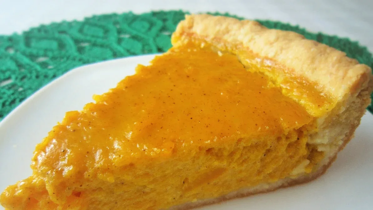 🥧 Тыквенный пирог с корицей — на песочной основе, с нежной сливочной начинкой. Тыкву с...