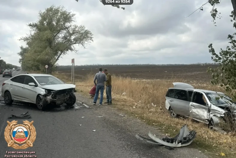 Автоледи не уступила дорогу: в ДТП под Таганрогом пострадали двое детей