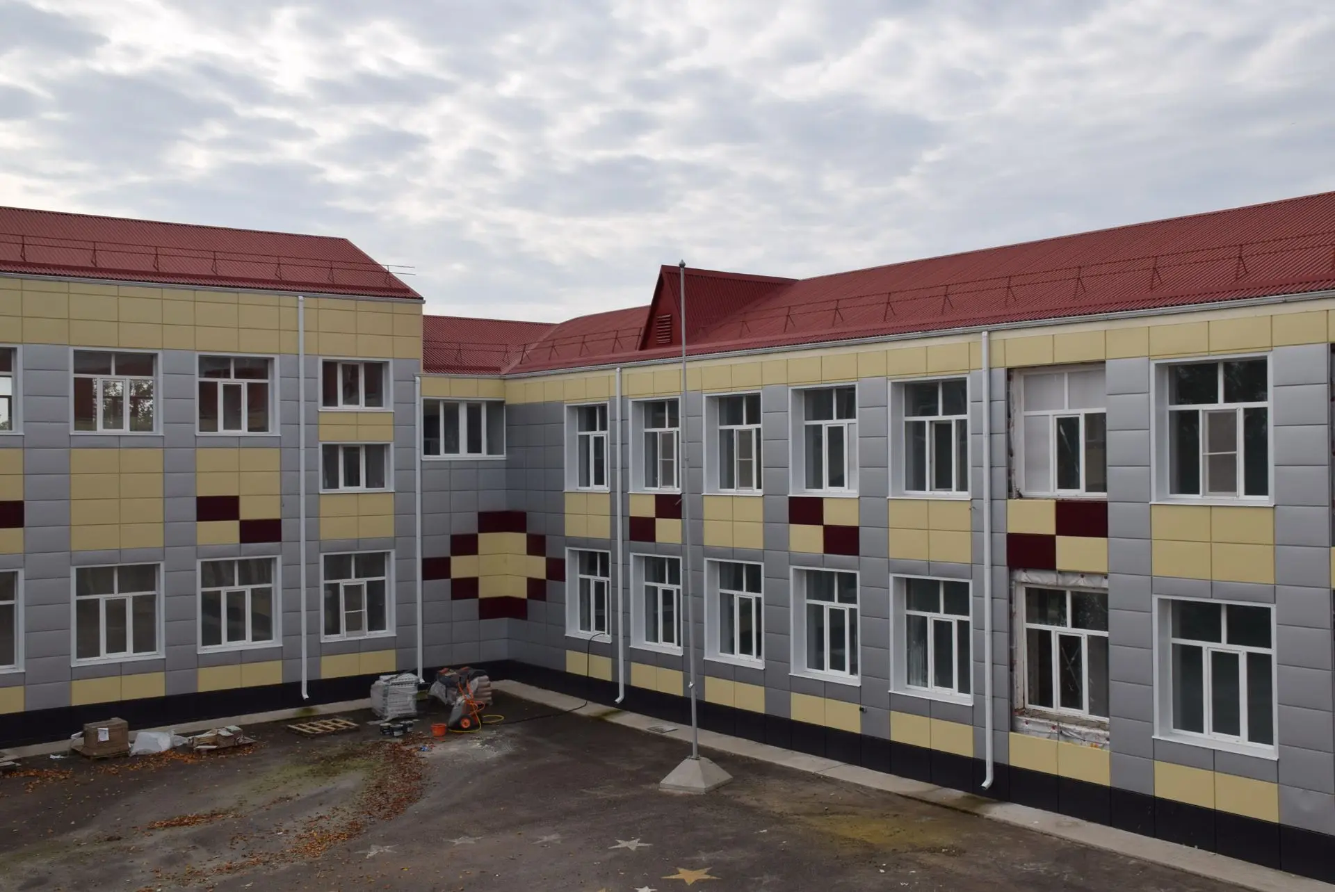 Заглянем туда, где сейчас кипит работа?