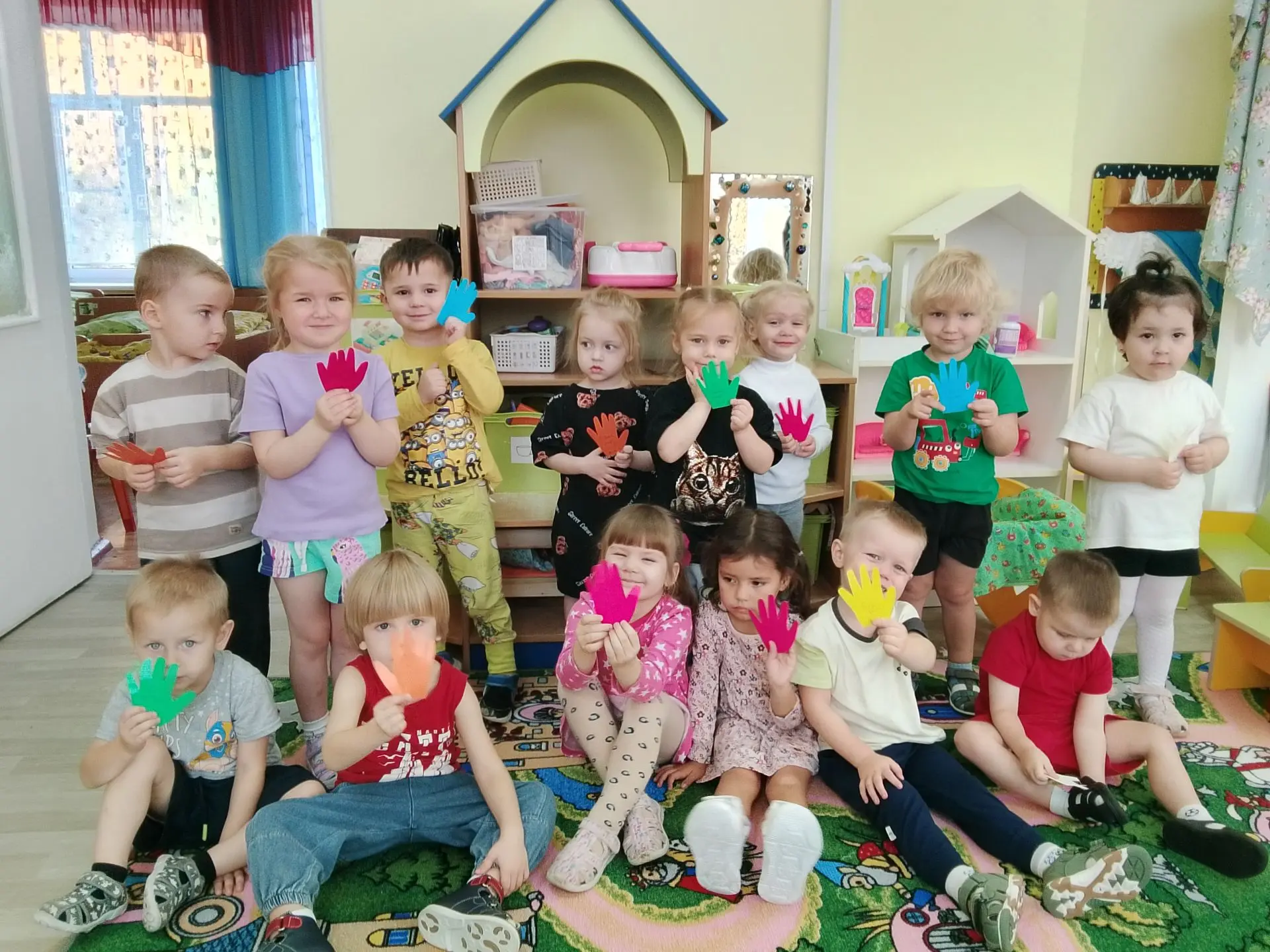 👨‍👧‍👦 «Розочка» поздравляет пап!