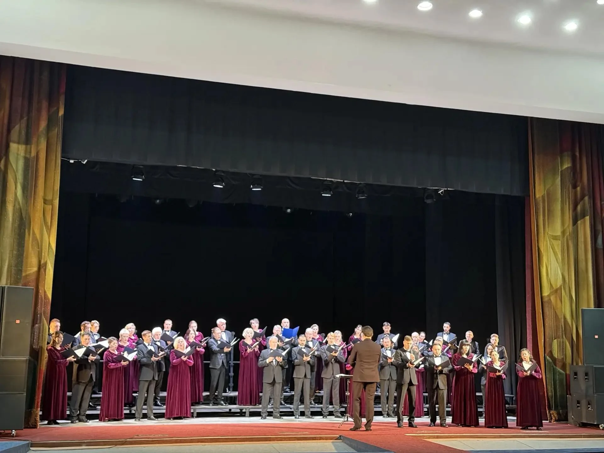 15 октября — день, когда Ухта пела в унисон с Петербургом! 🎼✨🎉