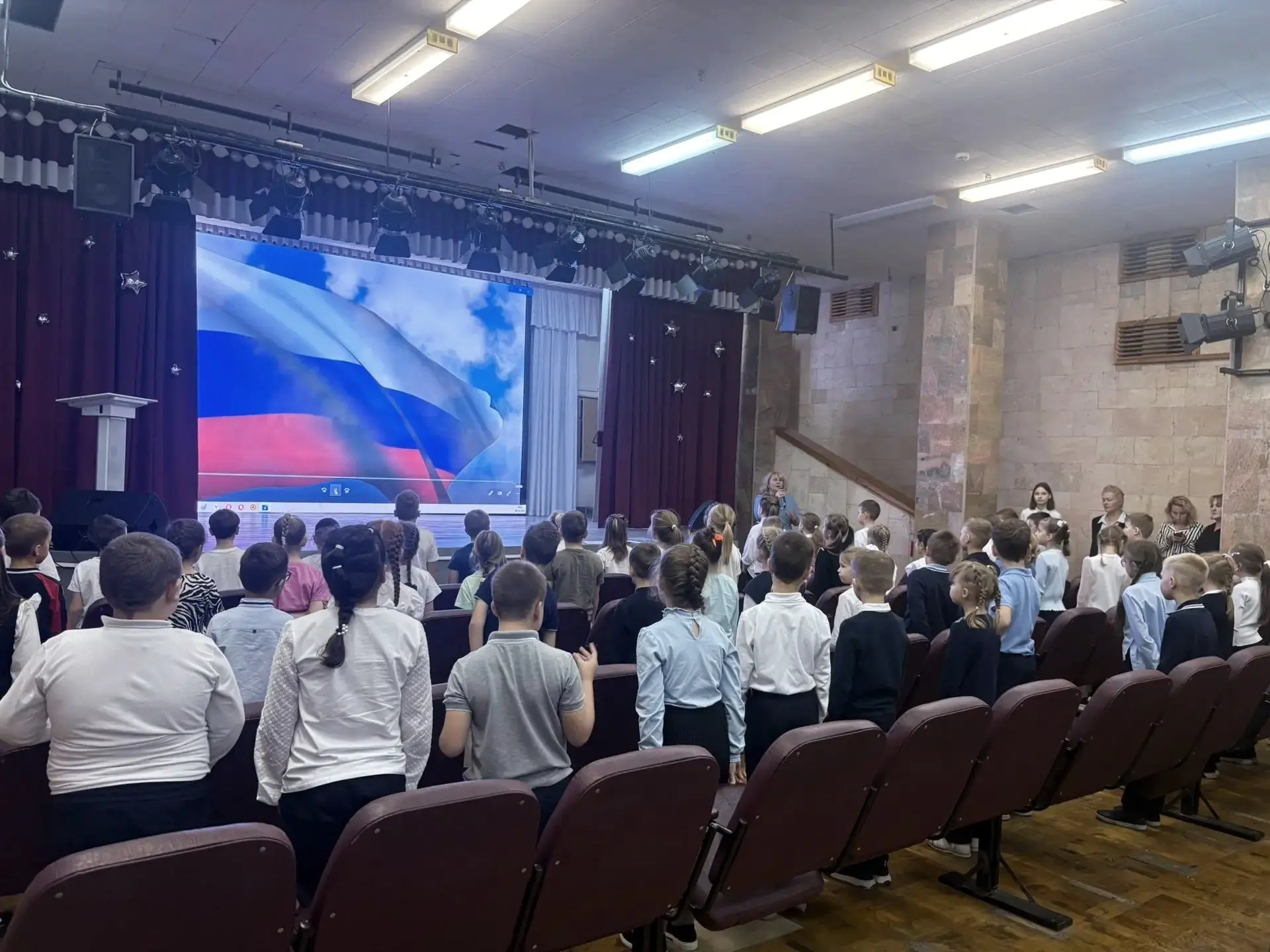 🎉 Школьные ассамблеи: праздник достижений! 🎉