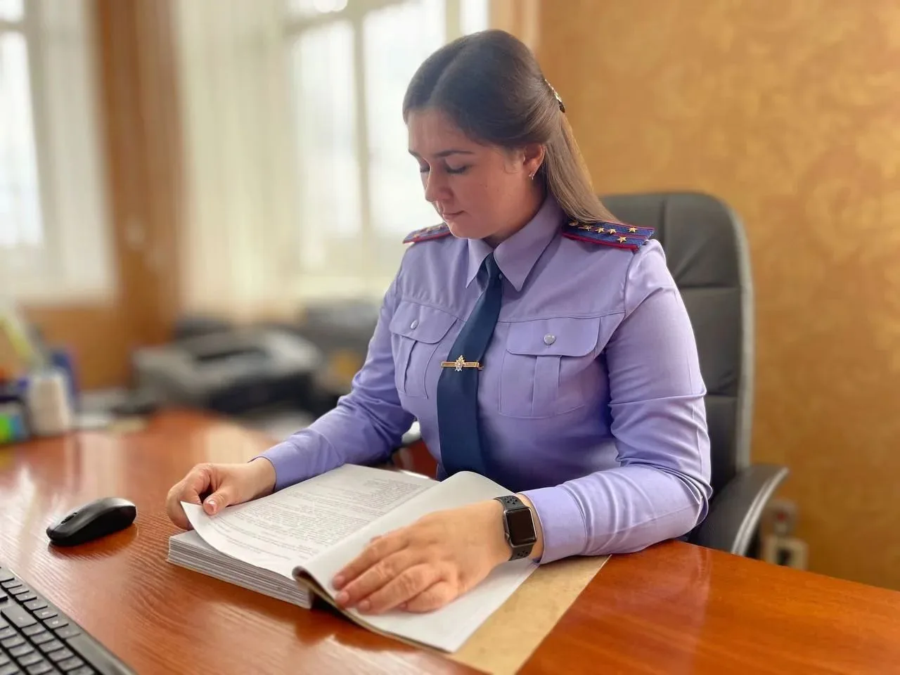 В городе Новоалтайске местная жительница предстанет перед судом по обвинению в истязани...
