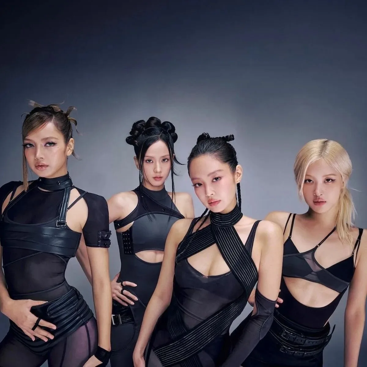 A2OLITE «NEON» побил рекорд по самому крупному дебюту среди женских K-pop-групп в глоба...