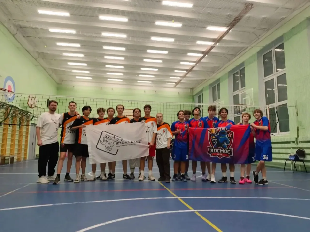 🏐 7 октября команда школьного спортивного клуба «Лось» 1537 приняла участие в турнире ...