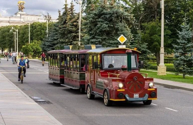 🚂 Бесплатно катаемся на паровозе по ВДНХ