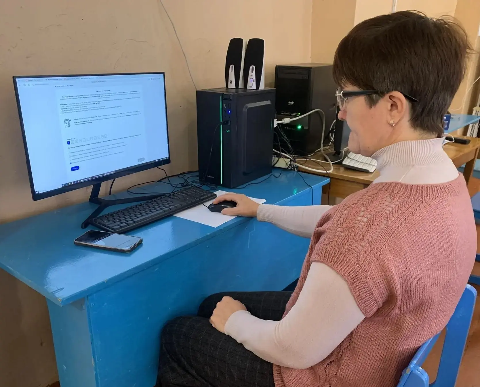 🎓 Учитель школы села Виляйки Наталья Пономарева осваивает современные технологии на ку...