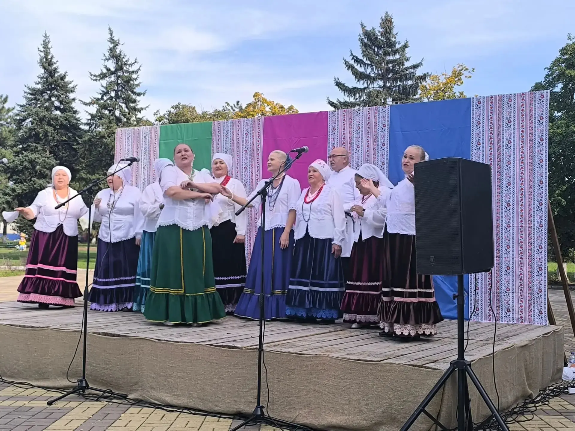 Участники первого открытого фестиваля народной песни «Тифлисские перепевки», прошедшего...