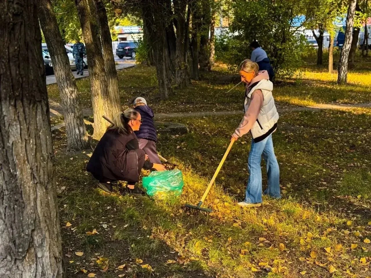 В Саратове проходит субботник