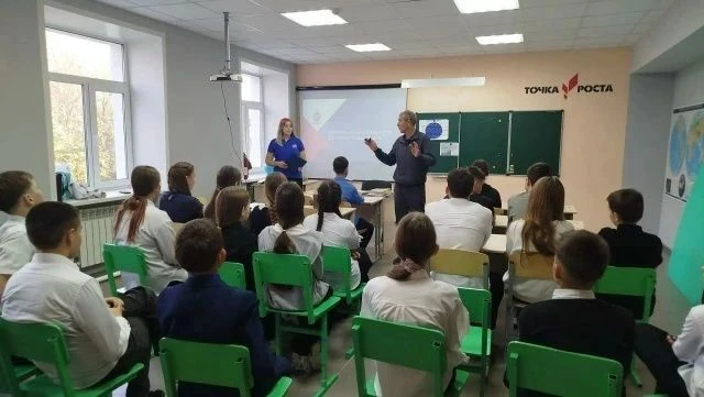 🚦 Дорожная безопасность: учимся правилам без скуки! 🚦
