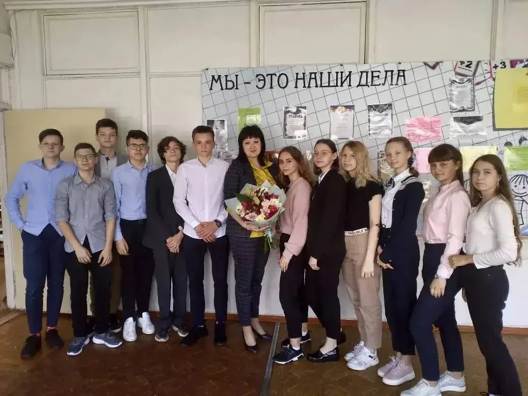 Мария Владимировна Зинина преподаёт математику в Алабинской школе с углублённым изучени...