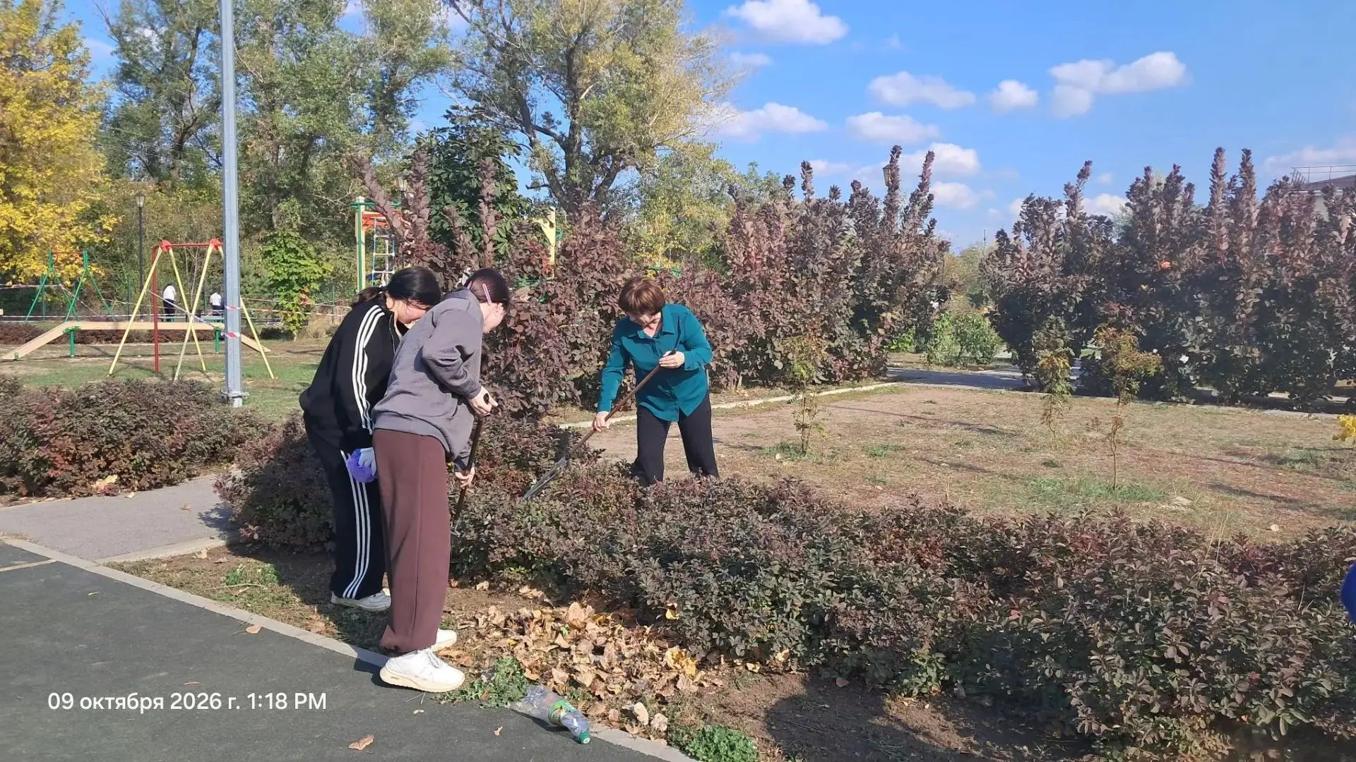 Субботник в Дубровской СОШ: миссия выполнена!