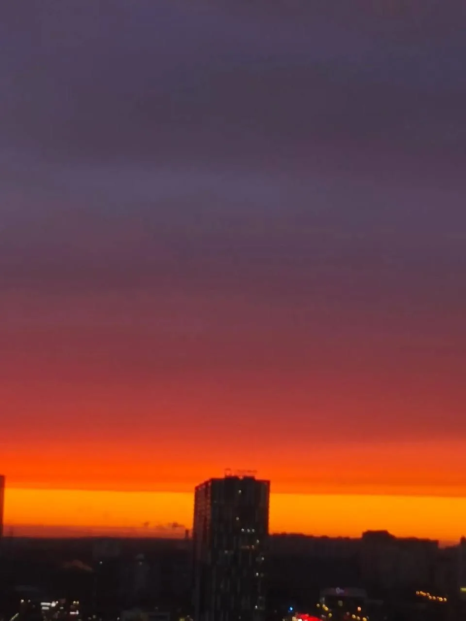 Вечернее небо над городом