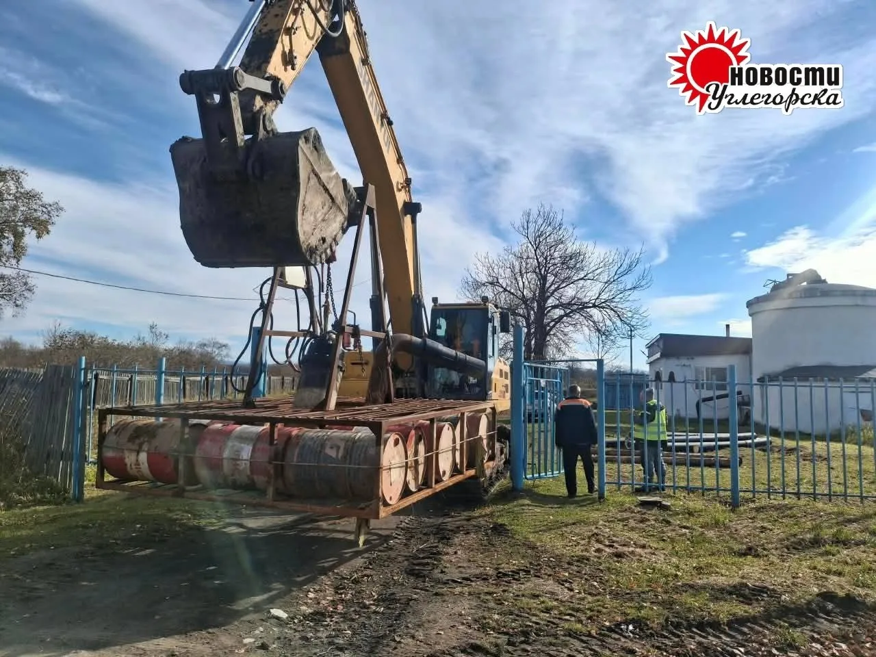 На БФС в Углегорске устанавливают погружной  насос