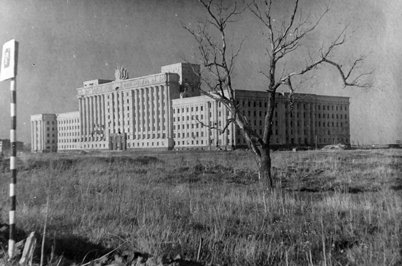 1947.Дом Советов.