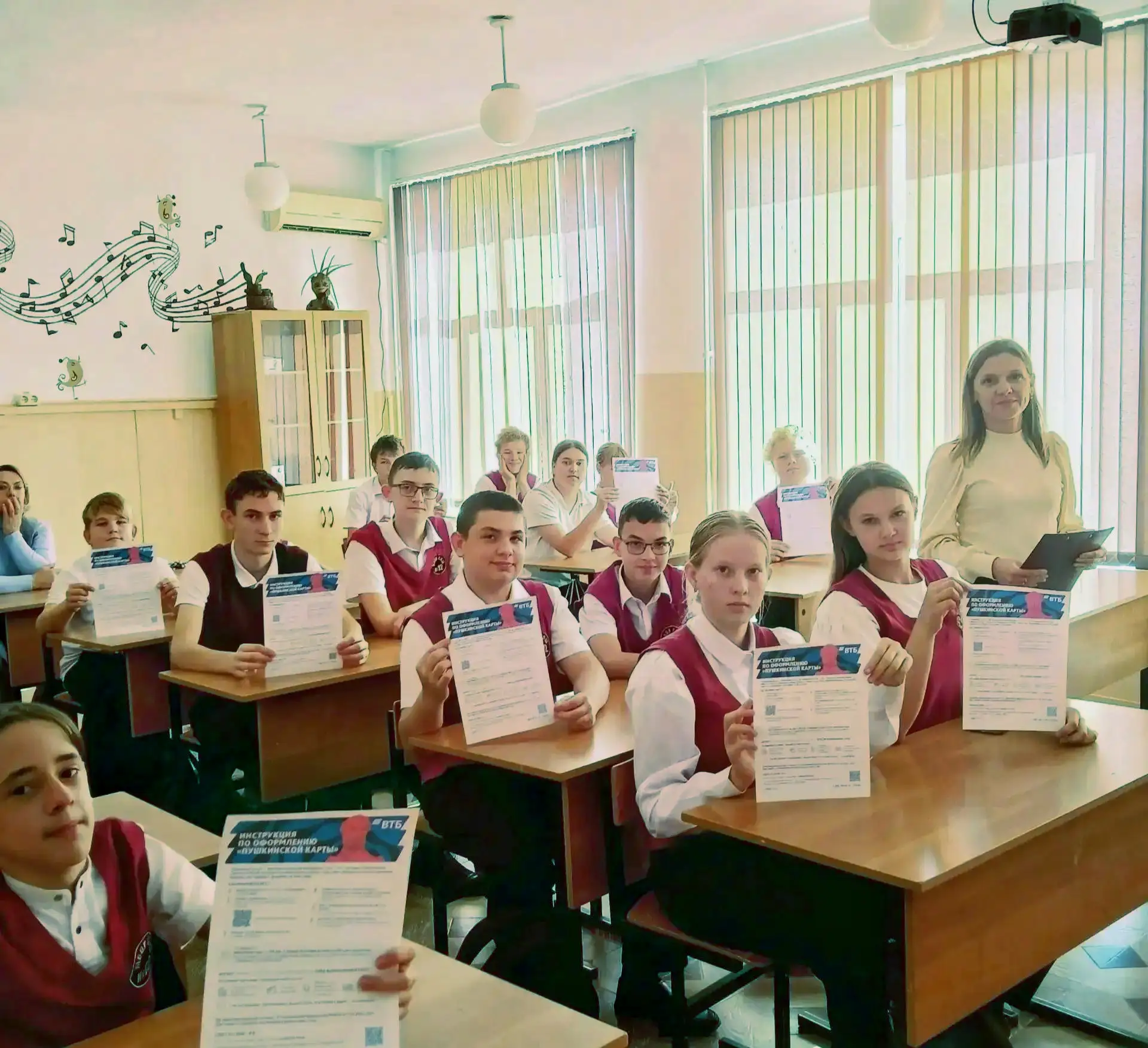 🎩✅ Сотрудники учреждений культуры Абинского района продолжают активно проводить встреч...