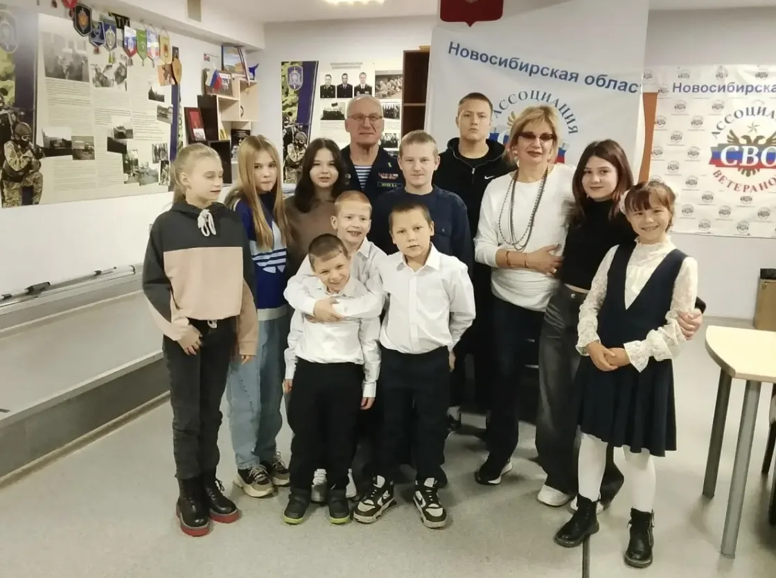 🇷🇺🤝Наши ребята вместе с директором Центра Мариной Юрьевной и педагогами побывали в А...