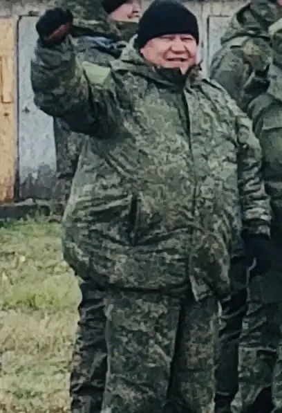 🇷🇺Арҡауыл ауылынан Валерик ИҘРИСОВ БАРС отрядына яҙылып, тейешле әҙерлек үтергә юлланды.