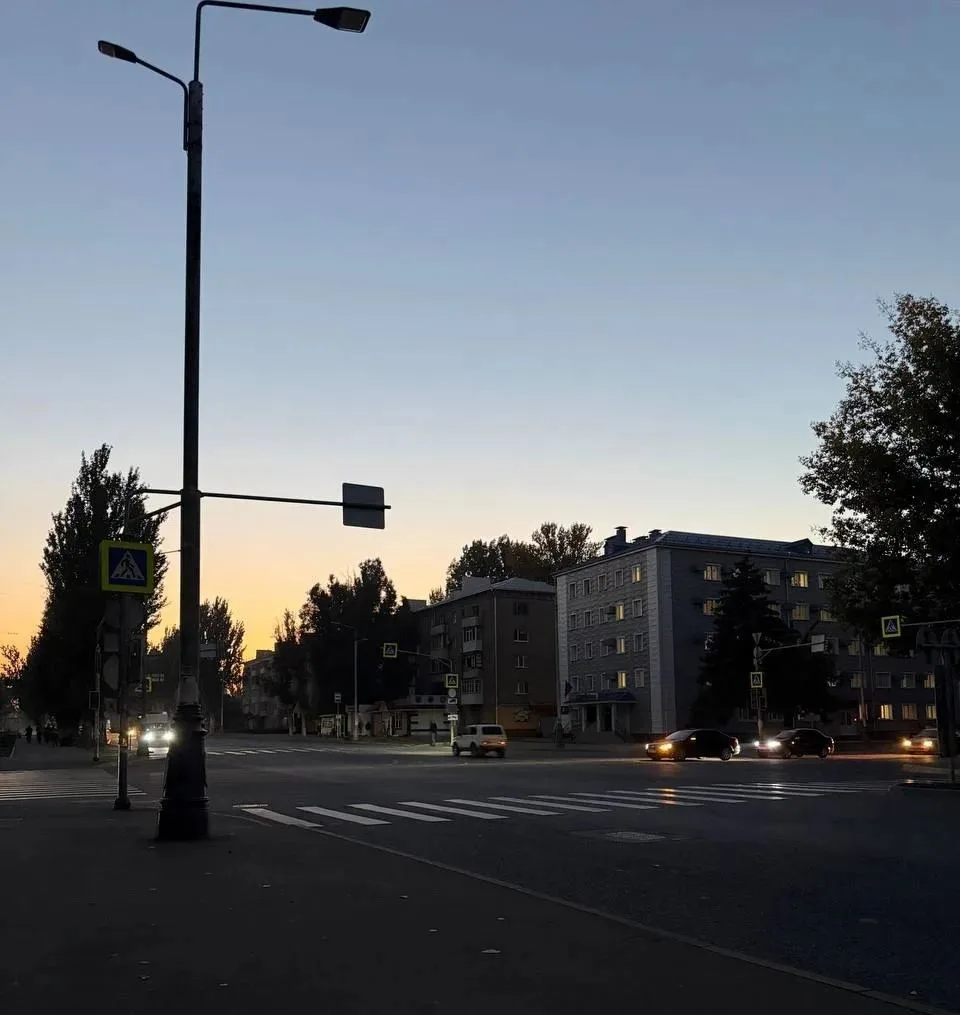 Луганск сейчас частично без света. Как и ряд городов ЛНР.