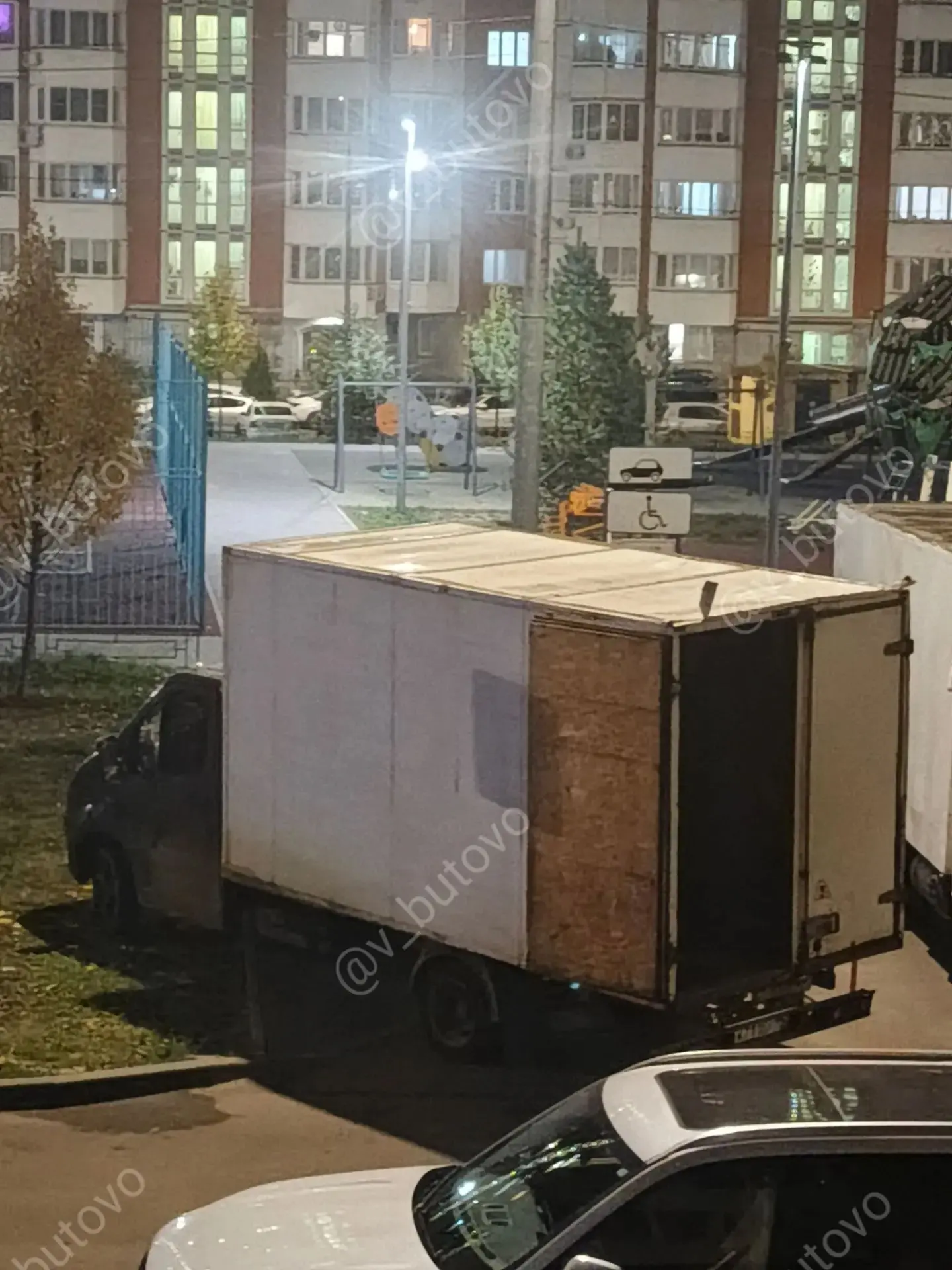 Парковка высшего уровня наглости.