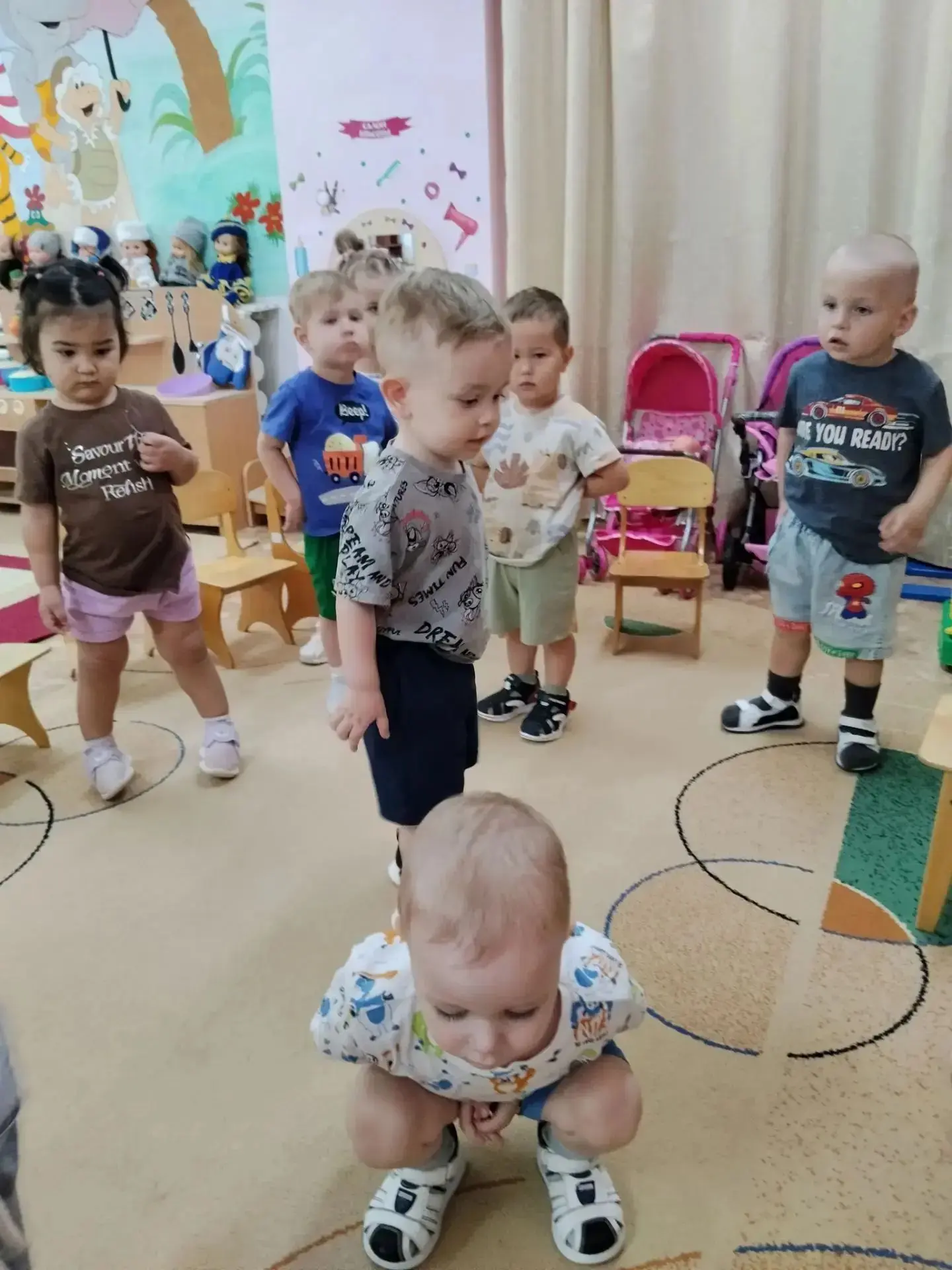 Осенняя пасмурная погода не повод для грусти. В группе раннего возраста №2 "Слонёнок" н...
