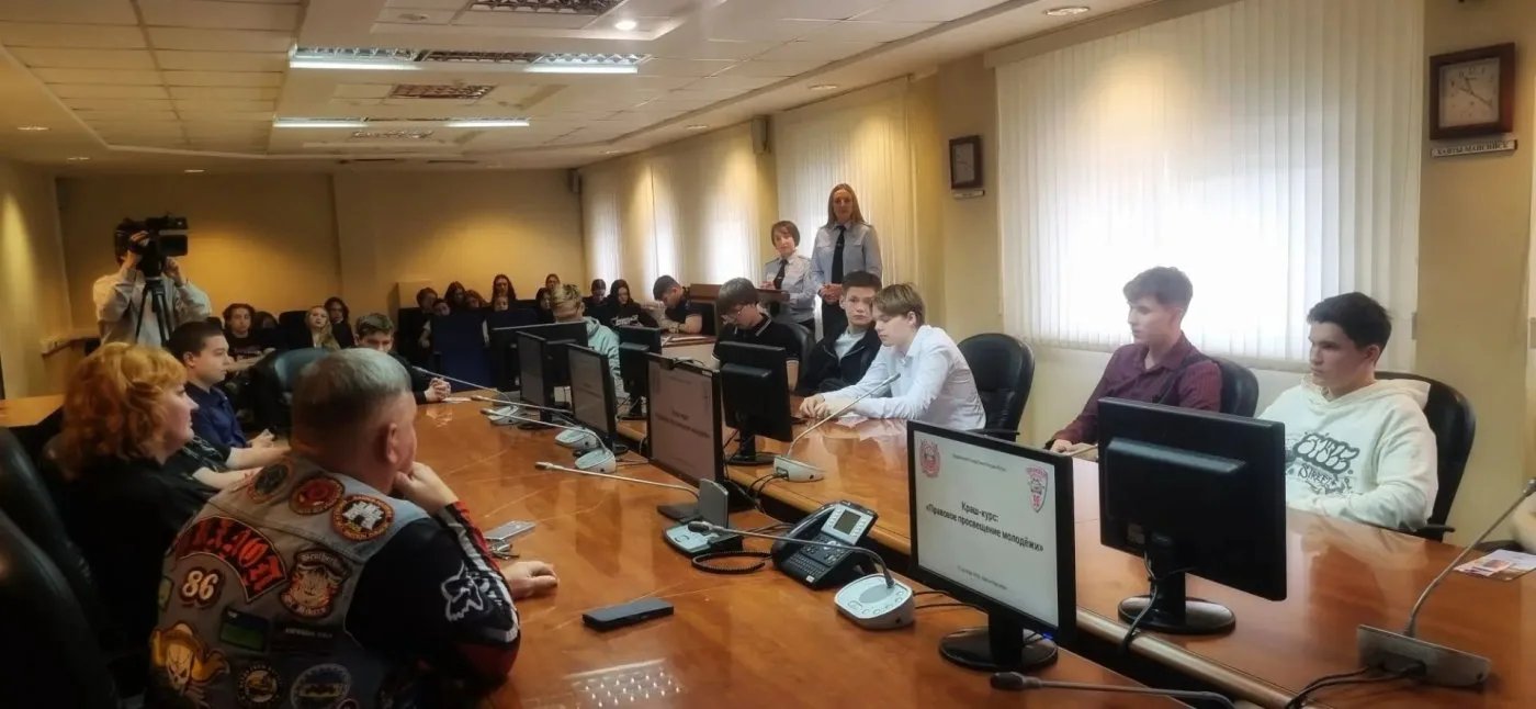 В Югре инспекторы ГАИ в жестком формате рассказали о цене ошибок на дорогах студентам-ю...