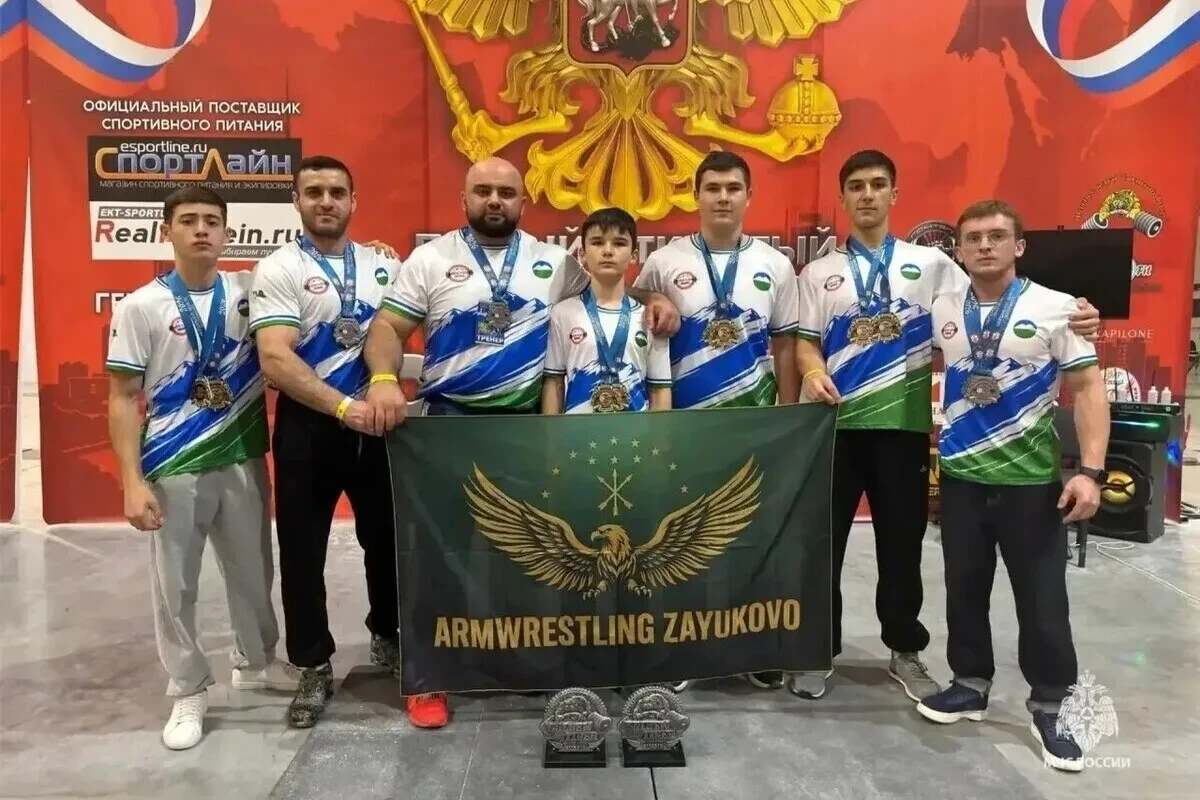 Сотрудники МЧС Кабардино-Балкарии выиграли чемпионат России по силовому спорту.