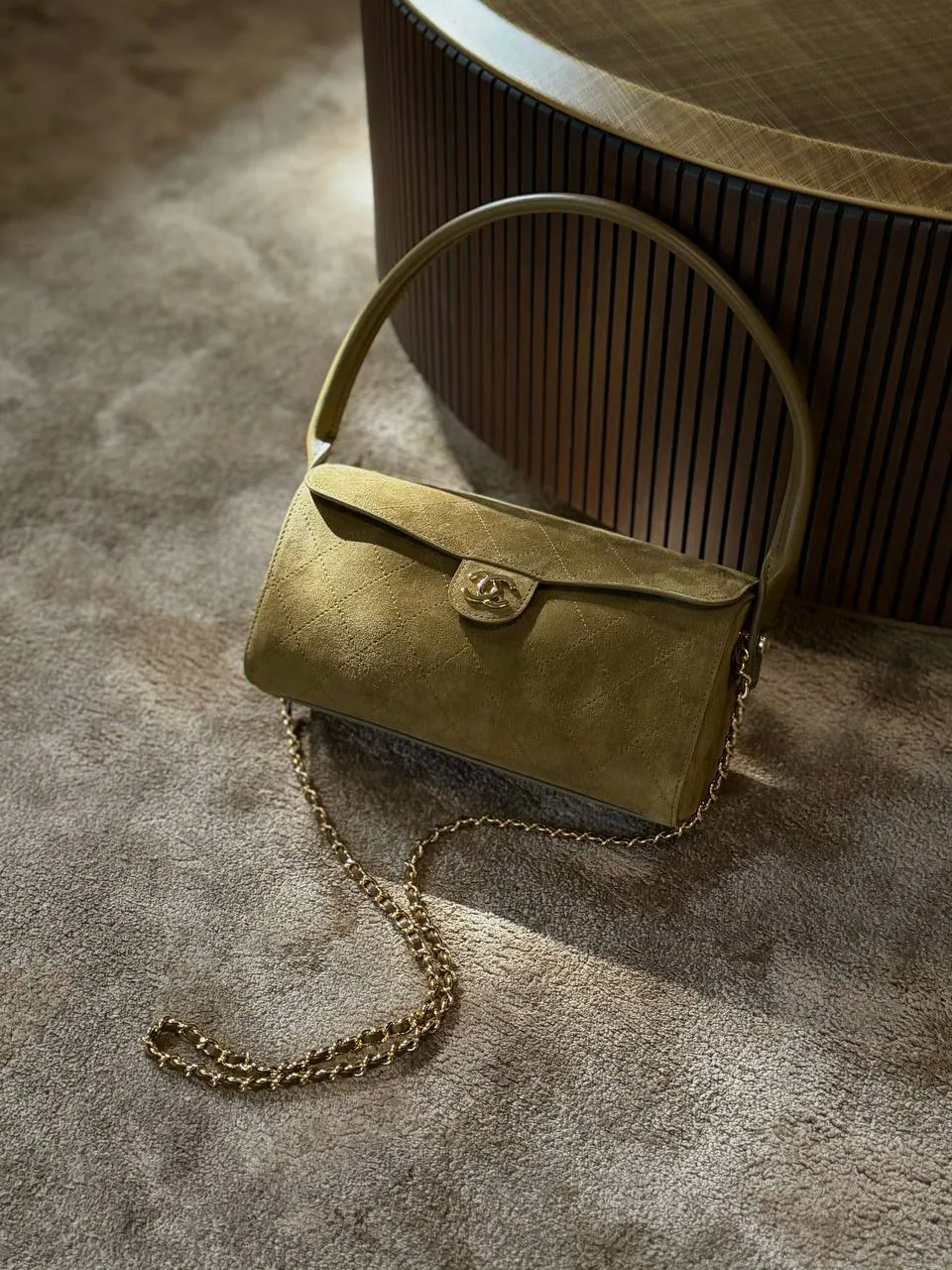 Новая сумка Chanel Barrel Clutch Bag Metiers D’ Art, полный комплект