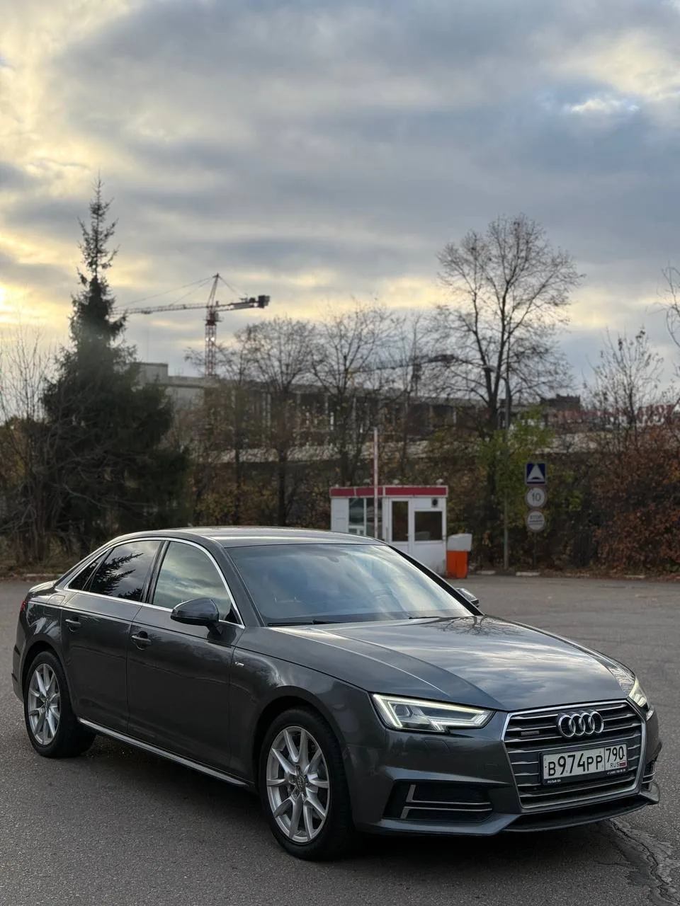 AUDI A4 B9 S-LINE