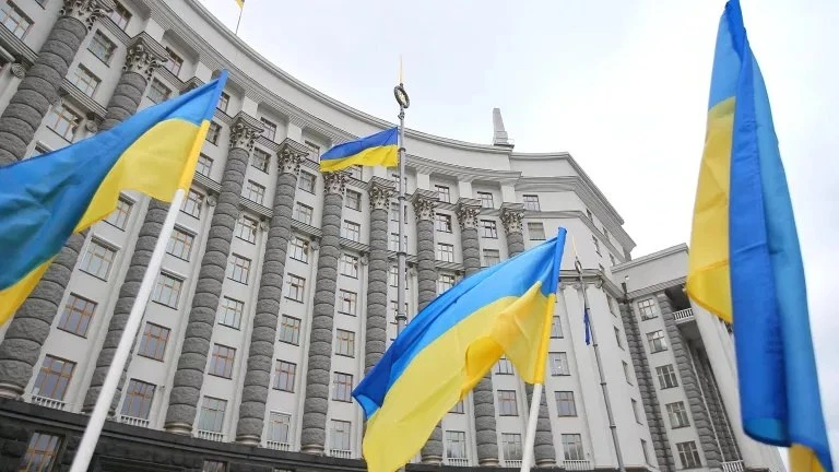 На Украине сокращается количество вакансий: под удар попадают офисные работники