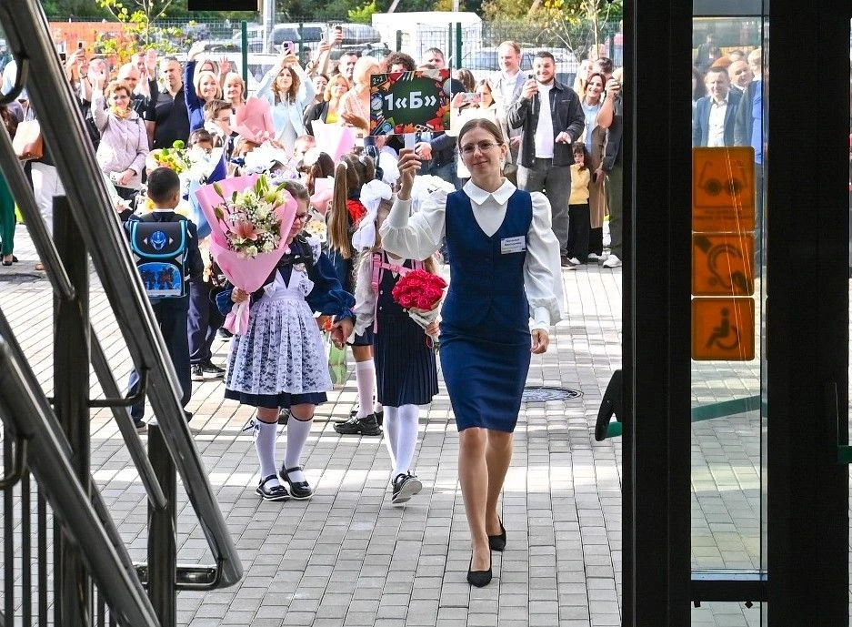 Поздравляю наших петербургских учителей с профессиональным праздником!