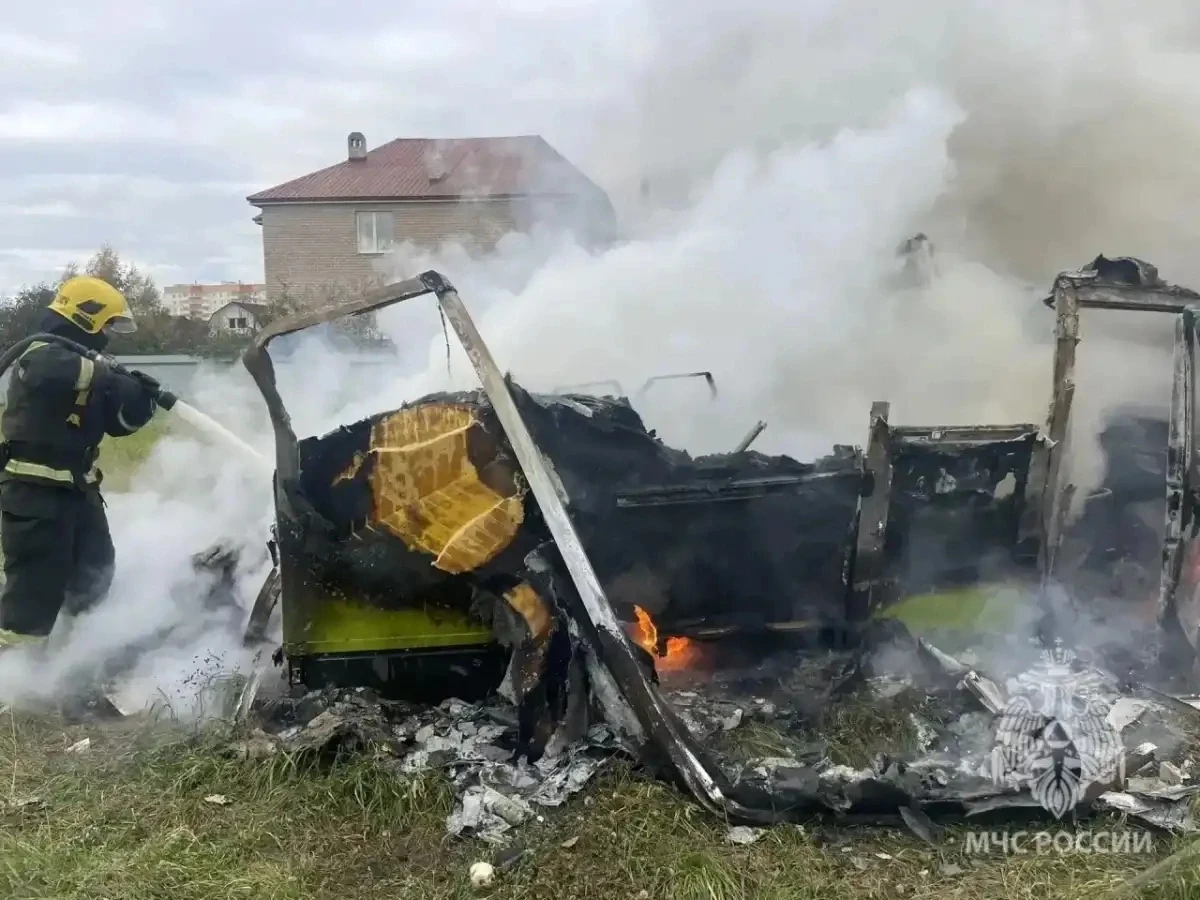 В Григорове под Великим Новгородом сгорел автомобиль