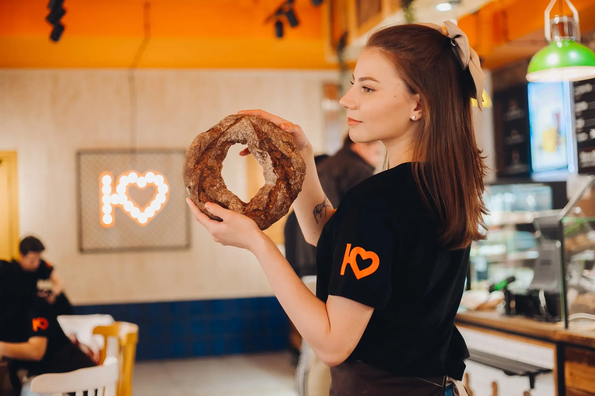 Сеть пекарен «Люди Любят» в поиске ПРОДАВЦОВ-УНИВЕРСАЛОВ 🥐