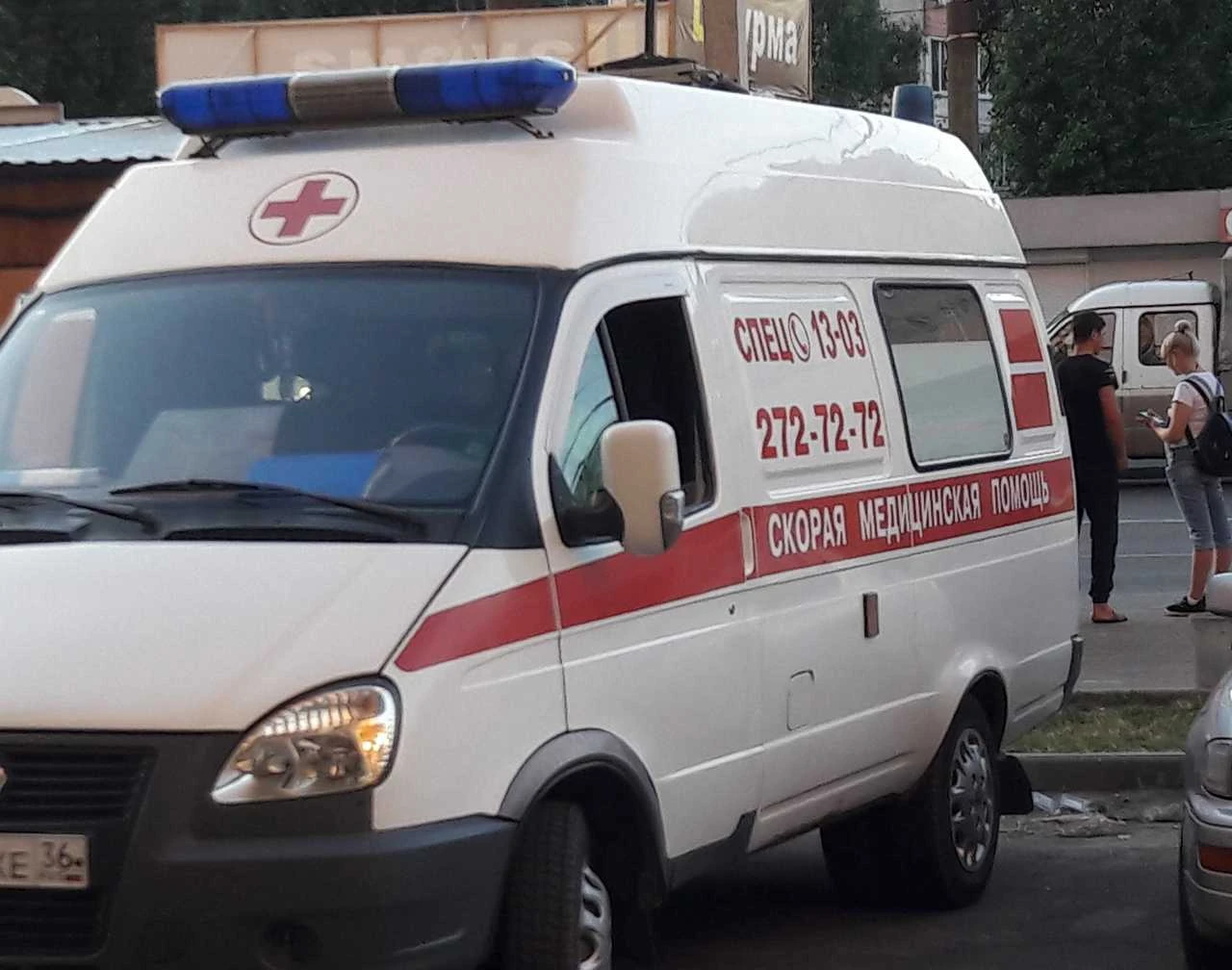 Крышка морозильника нанесла тяжёлую травму головы повару в воронежском кафе