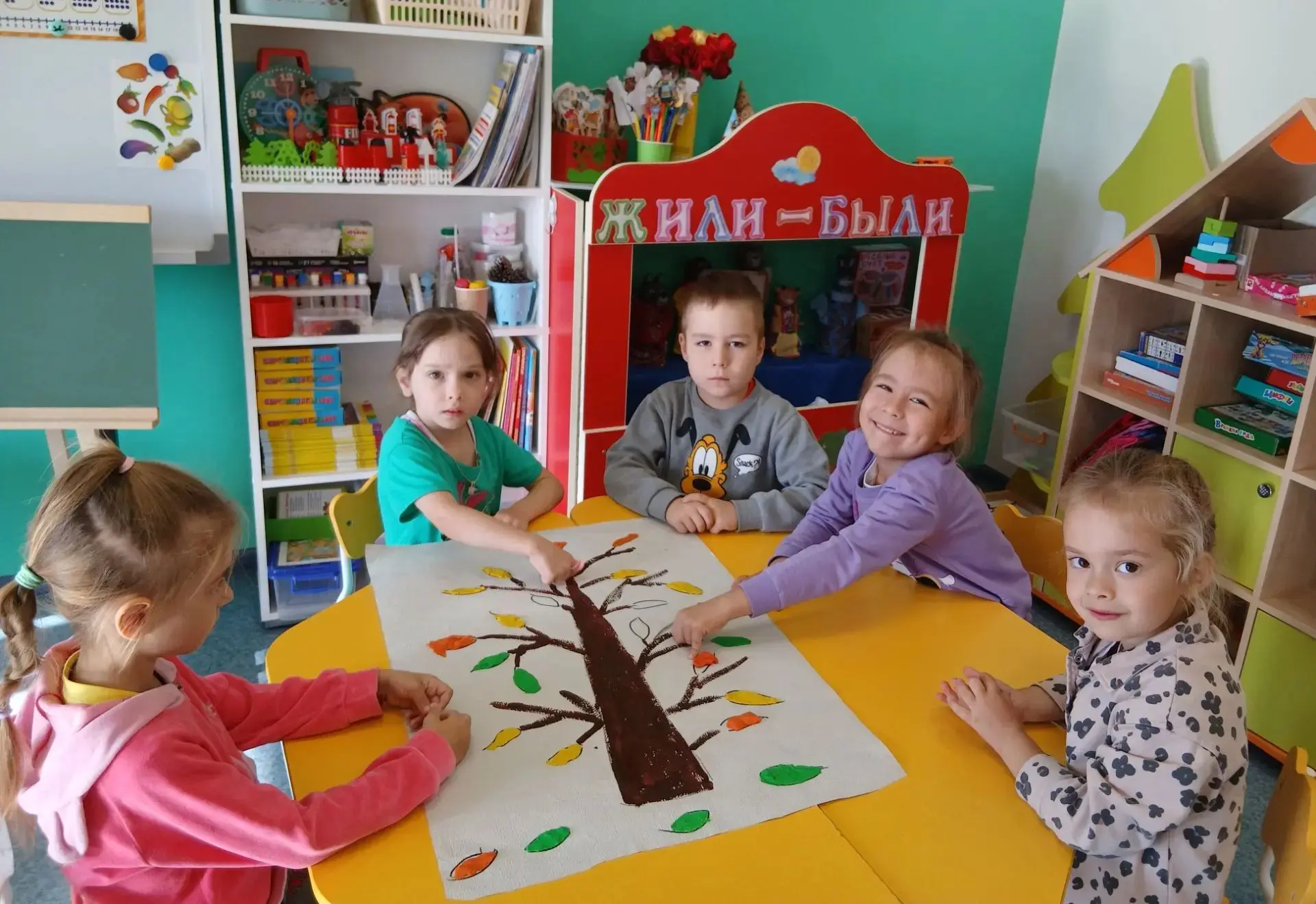 Золотая осень в технике пластилинографии: