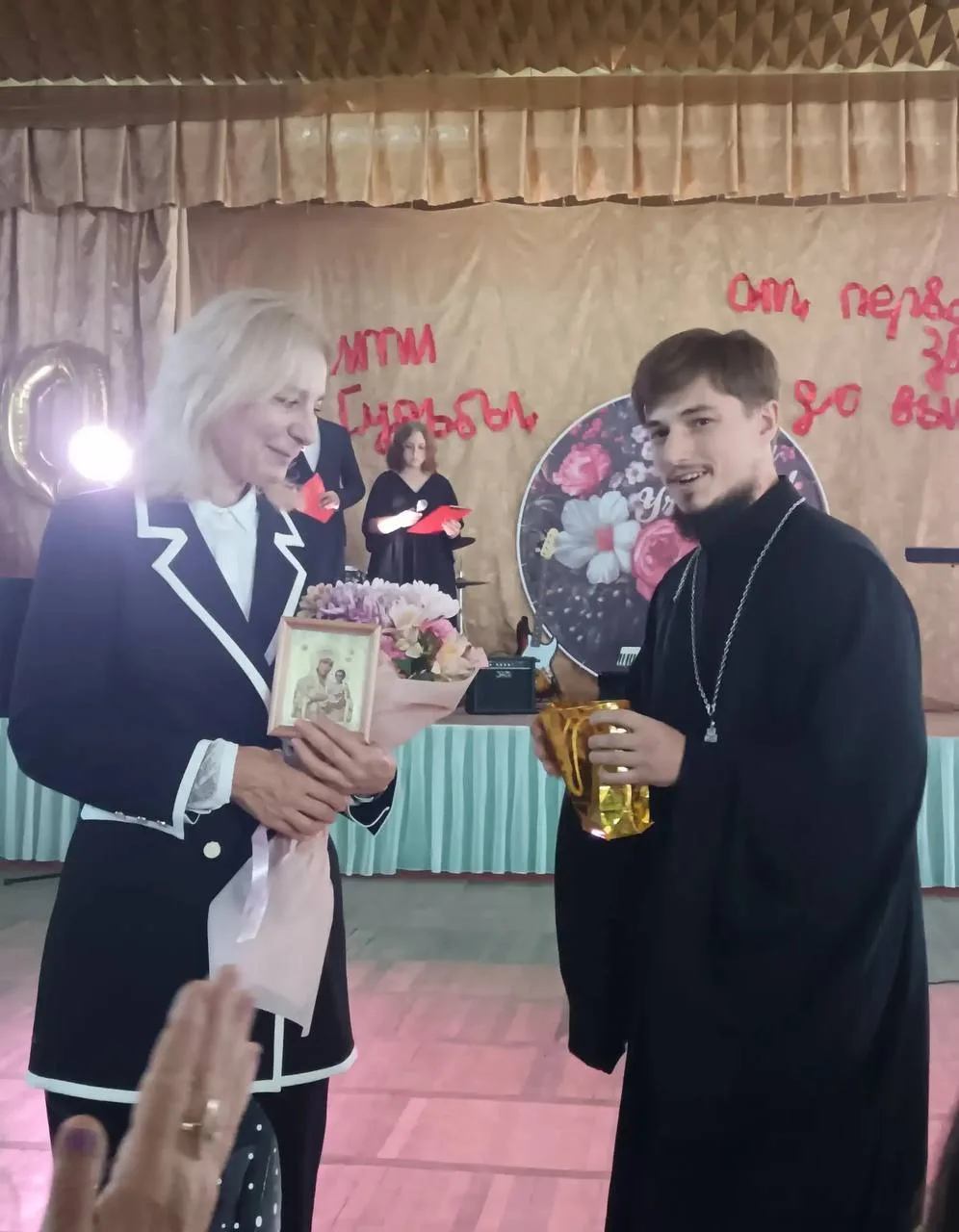 🕊️ 9 октября в школе № 23 им. Героя Советского Союза С. Д. Пошивальникова в Керчи сост...