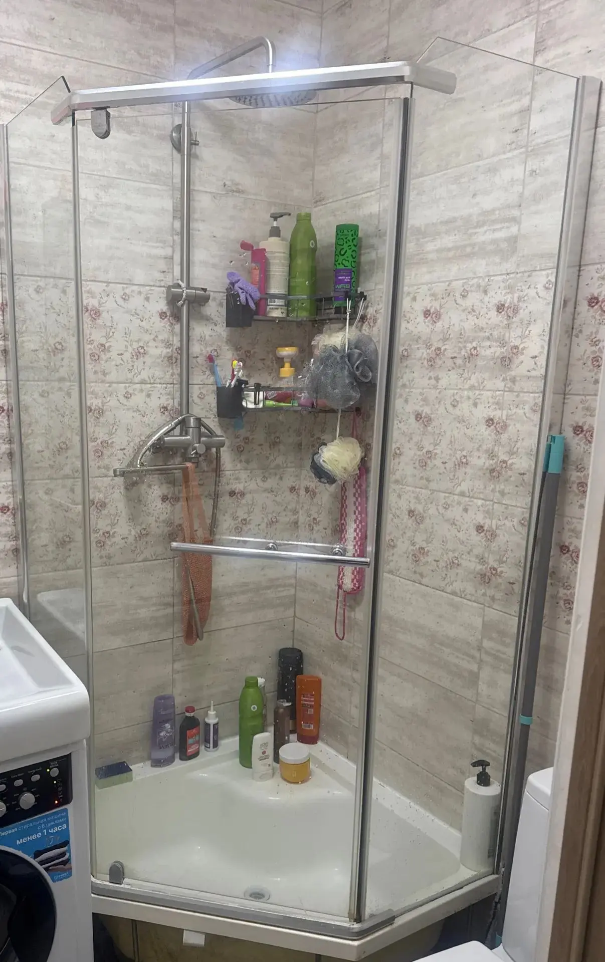 Продаю душевую перегородку состояние б/у , в разобранном виде, самовывоз, размер 90/90 ...