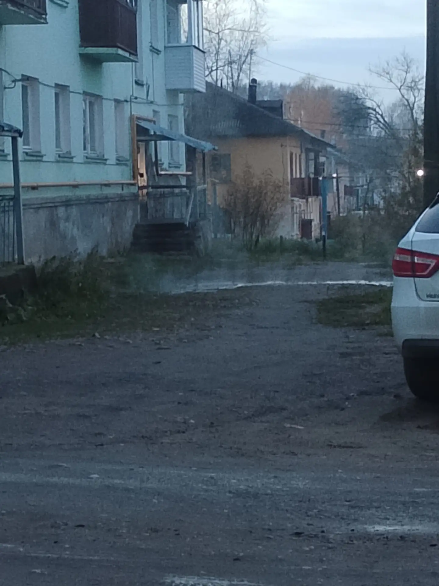 ⚠️ Прорыв трубы с горячей водой в Нижнем Юбилейном