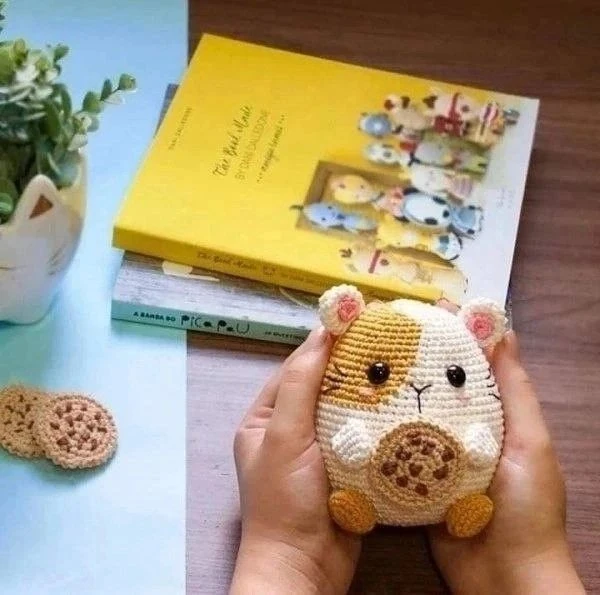 Хомячок с печенюшкой 🐹