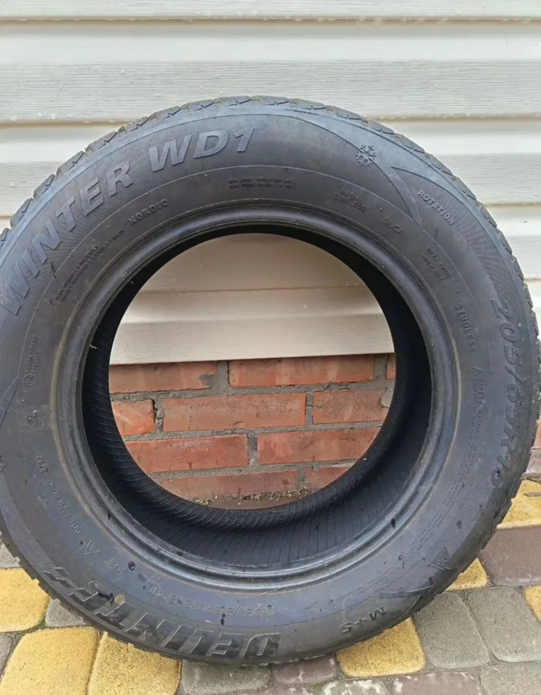 Зимняя резина 205/65 r16