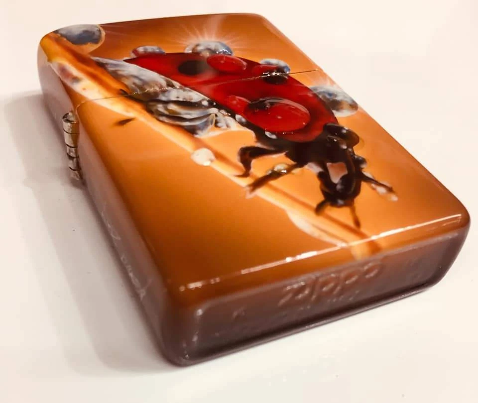 Zippo с аэрографией от Клаудио Мацци.