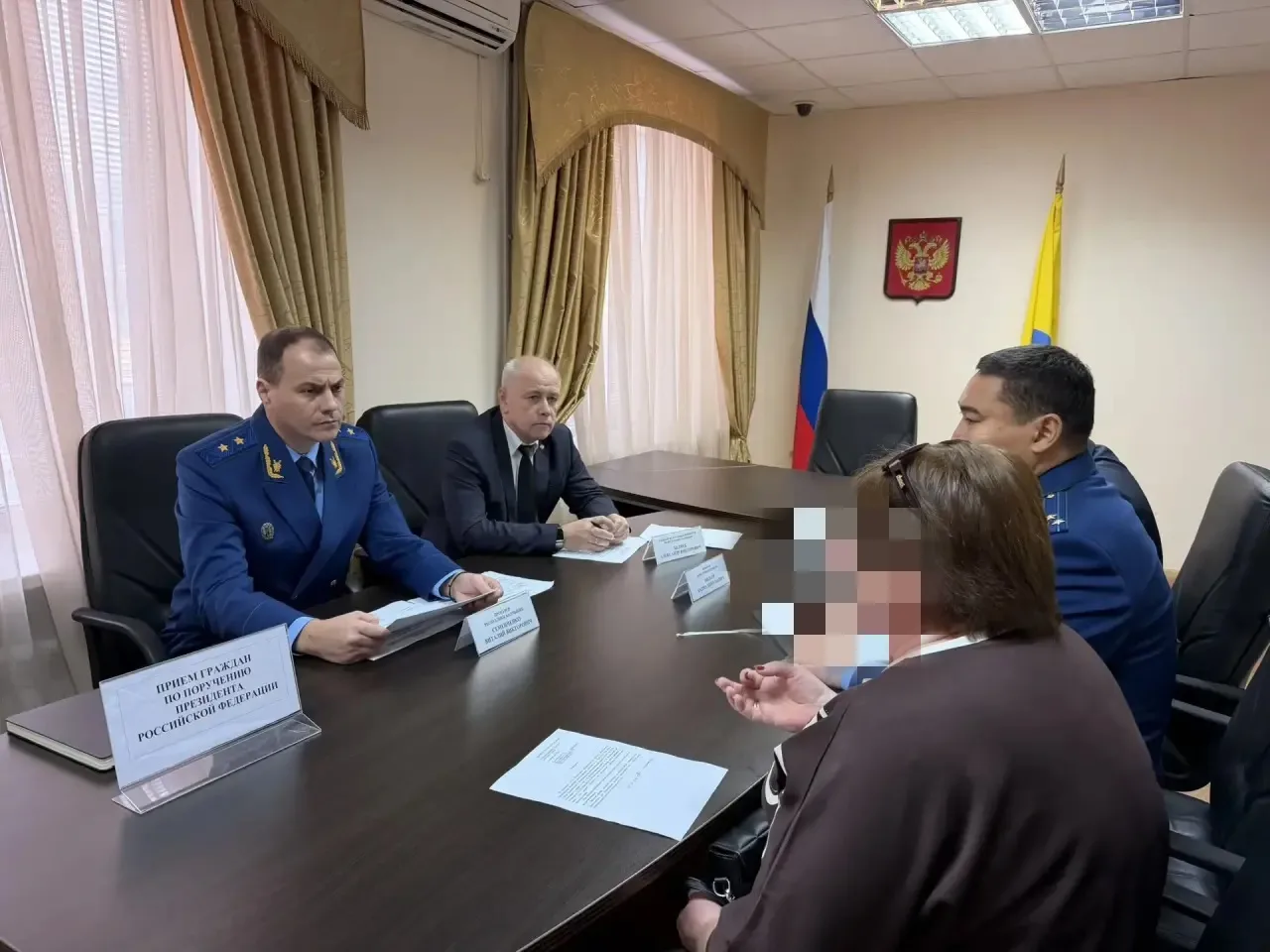 Прокурор республики Виталий Семенченко провел прием граждан по поручению Президента Рос...
