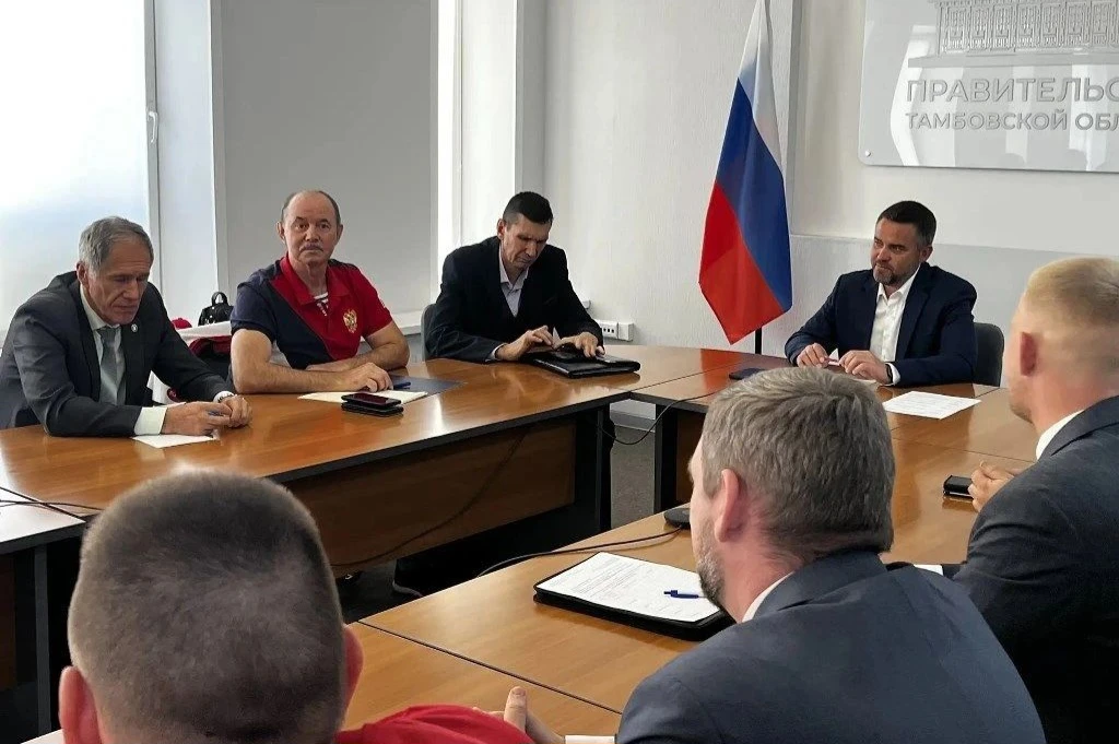 В правительстве региона обсудили комплектование отряда БАРС "Тамбов".
