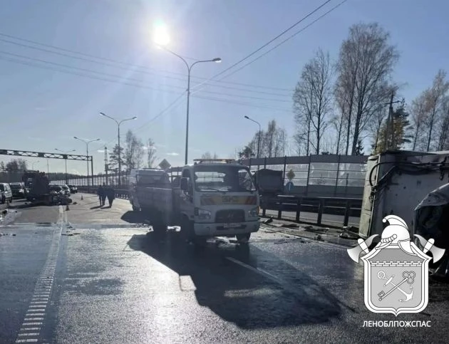 Сегодня около двух часов дня на 28-м километре федеральной трассы А-121 "Сортавала", в ...